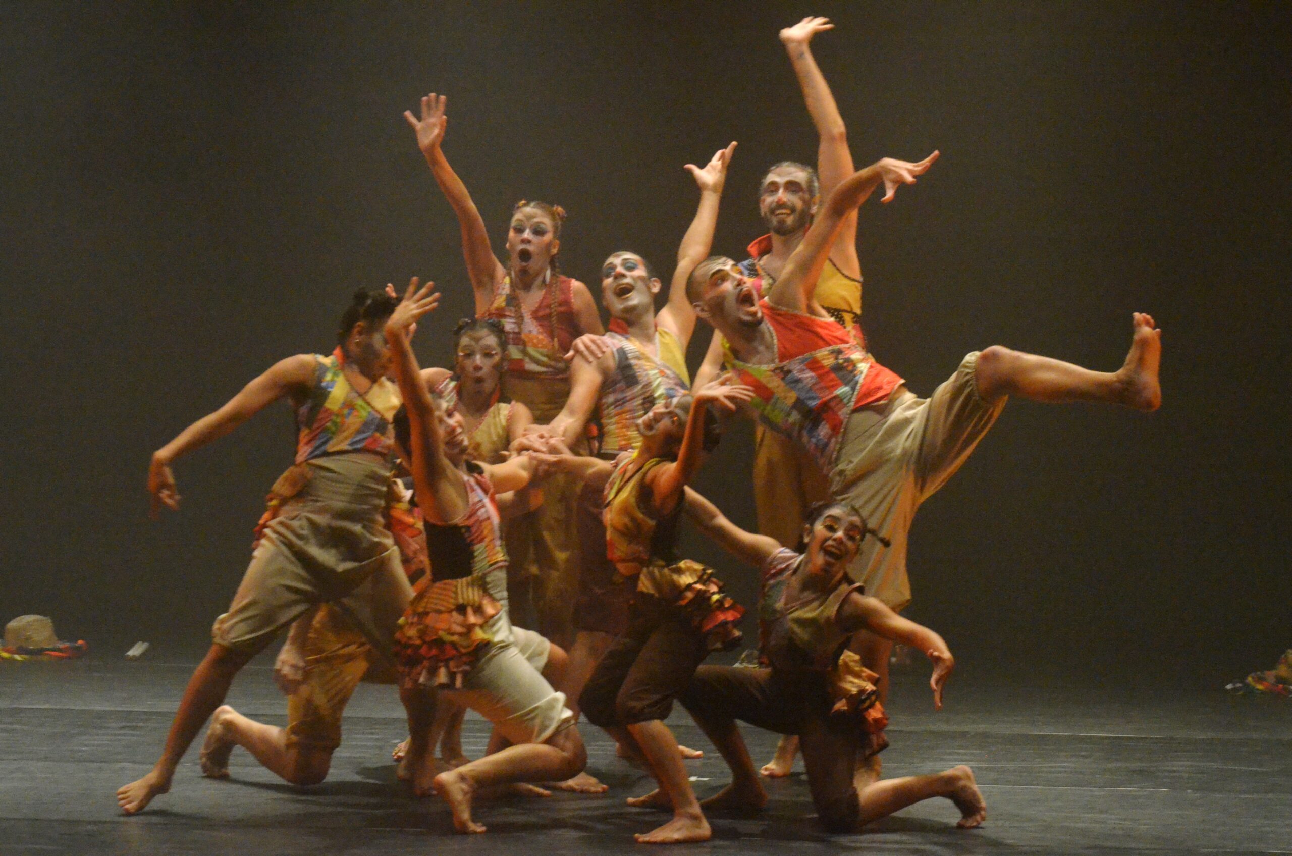 Expresso Tatu – Corpo de Baile de Caraguatatuba